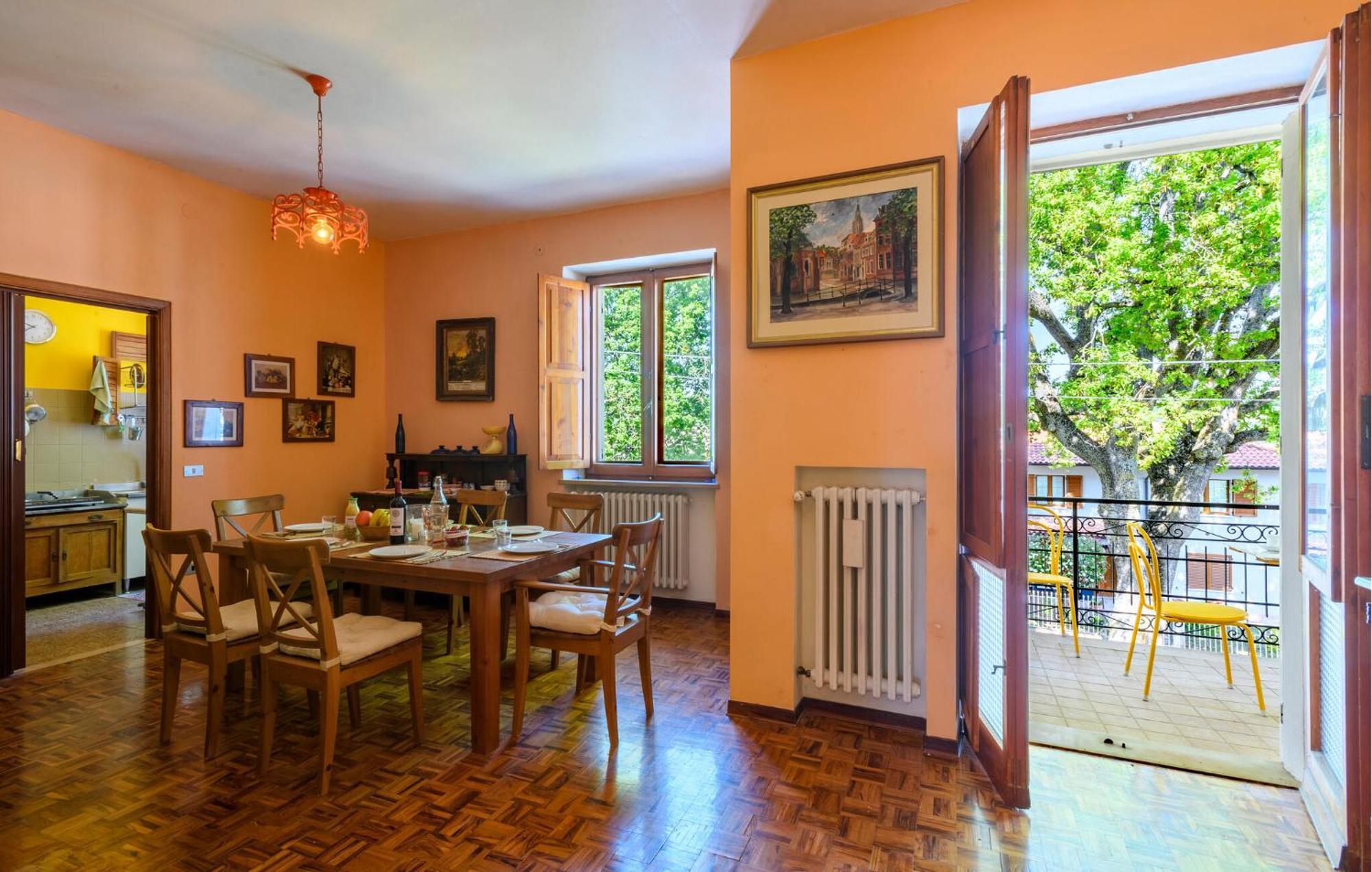 4 Bedroom Lovely Apartment In Montefelcino 외부 사진